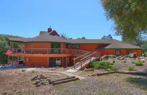 50008 Meadowview Dr, Oakhurst, CA 93644