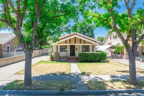 523 C St, Lemoore, CA 93245