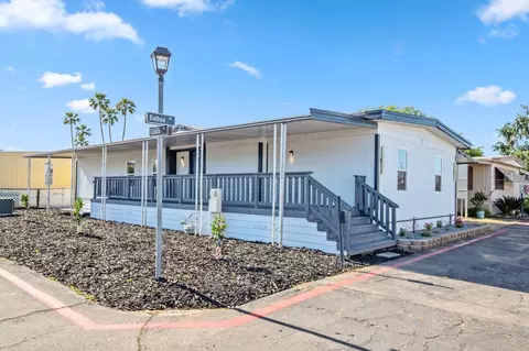 105 W Herndon Ave #64, Fresno, CA 93650