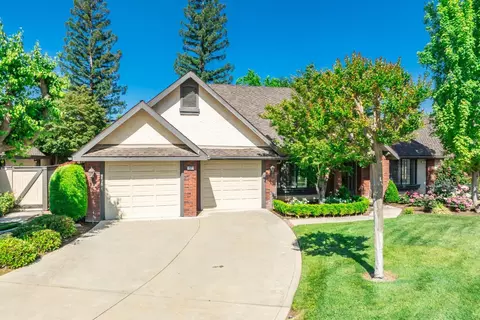 2555 W Bluff Ave #117, Fresno, CA 93711