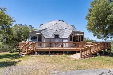 31031 Hogans Mountain Rd, Coarsegold, CA 93614