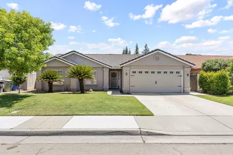 2657 4th St, Sanger, CA 93657