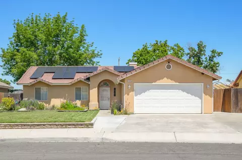 1076 Cedarwood, Hanford, CA 93230