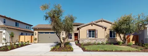 963 Ridgeline Rd W, Madera, CA 93636
