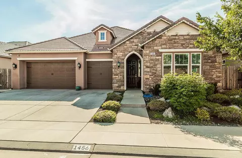 1456 N Kaweah Ave, Clovis, CA 93619