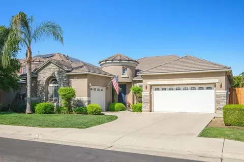 1670 N Filbert Ave, Clovis, CA 93619