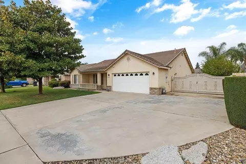 2438 E Cherry Ave, Visalia, CA 93292