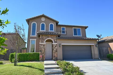 1704 E Green Sage Ave, Fresno, CA 93730