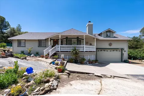 31686 Apache Rd, Coarsegold, CA 93614