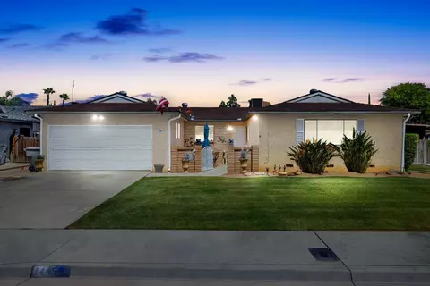 1445 Miami Ave, Clovis, CA 93611