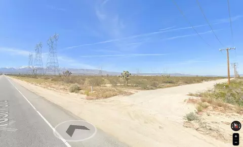 165 Ste Vic Avenue U4, Palmdale, CA 93591