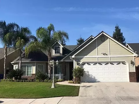 7827 N Backer Ave, Fresno, CA 93720