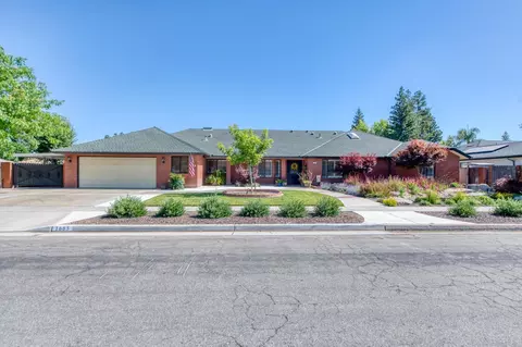 1683 E Goshen Ave, Fresno, CA 93720