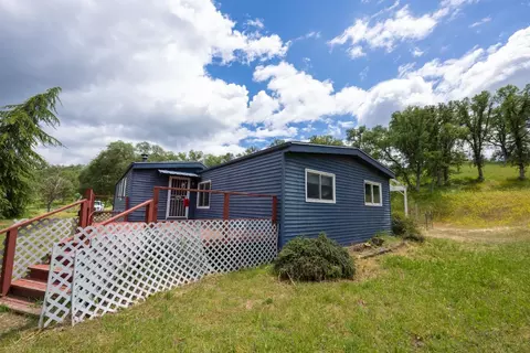 31596 Watts Valley Rd, Tollhouse, CA 93667
