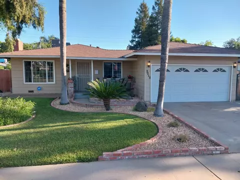 3015 E Richert Ave, Fresno, CA 93726