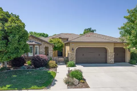 3292 Purvis Ave, Clovis, CA 93619