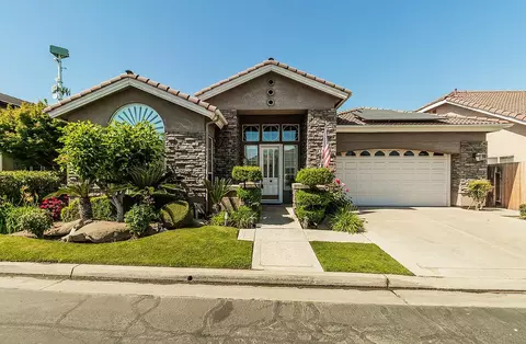 852 E Mill Creek Drive Dr, Fresno, CA 93720