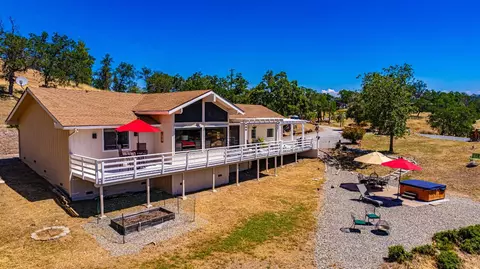 29430 Kit Carson Ct, Coarsegold, CA 93614 photo 1