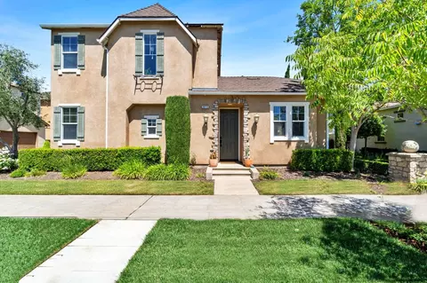 3915 Harlan Ranch Blvd, Clovis, CA 93619