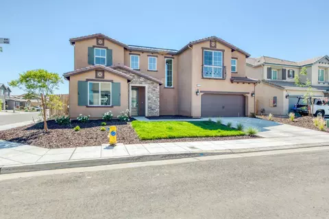 1653 Hermosa Ave, Clovis, CA 93619