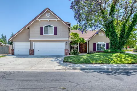 2012 Calimyrna Ave, Clovis, CA 93611