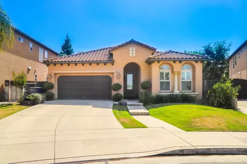 5644 N La Ventana Ave N, Fresno, CA 93723