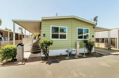 3404 N Millbrook Ave #77, Fresno, CA 93726