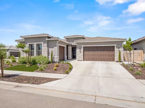 2759 N Douglas Ave, Fresno, CA 93727