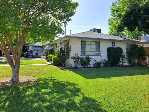 1915 Mayfair Dr W, Fresno, CA 93703