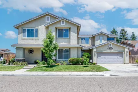 5761 E Laurite Ave, Fresno, CA 93727