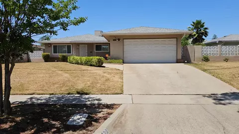4729 N Crystal Ave, Fresno, CA 93705