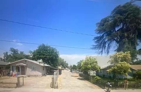 248 S Elm St #ABC, Pixley, CA 93256