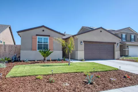 14333 W San Joaquin Ave, Kerman, CA 93630