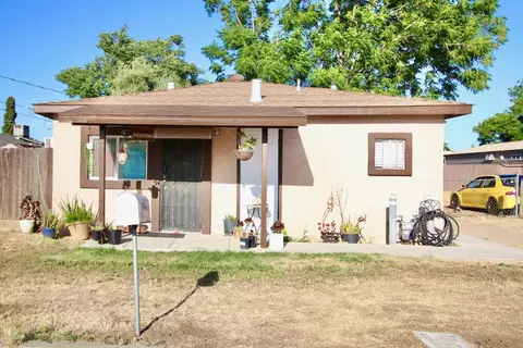 143 Santa Cruz St, Madera, CA 93637