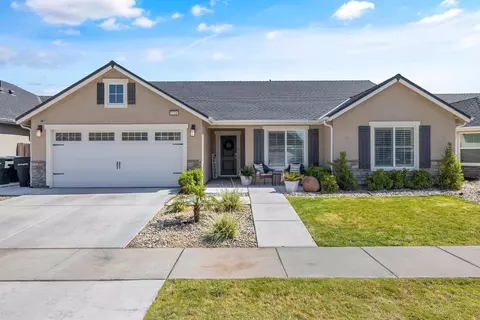 2325 W Mallard, Hanford, CA 93230