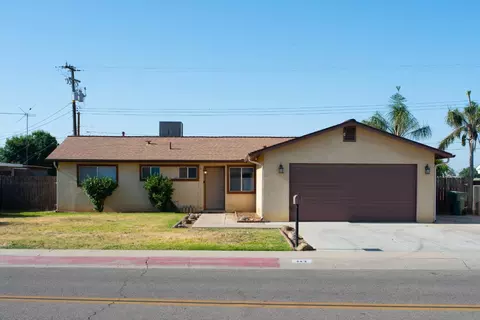 443 E Citrus Dr, Farmersville, CA 93223