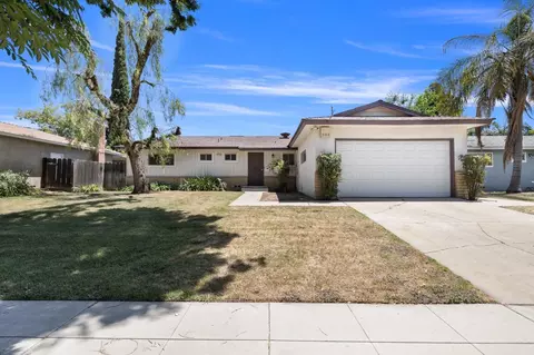 4442 N Barton Ave, Fresno, CA 93726