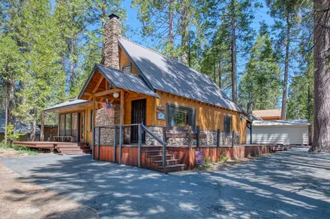 42034 Elderberry Rd, Shaver Lake, CA 93664