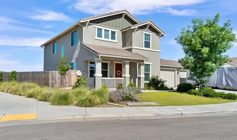 2837 N Hornet Ave, Fresno, CA 93737