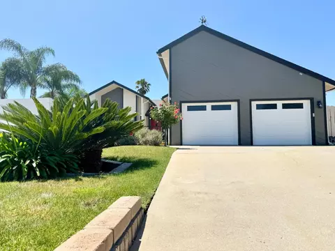 4493 W Chennault Ave, Fresno, CA 93722