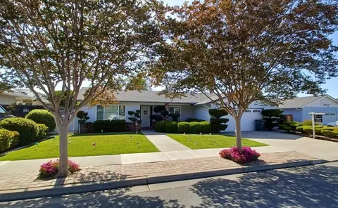 1600 Memorial Dr, Hollister, CA 95023