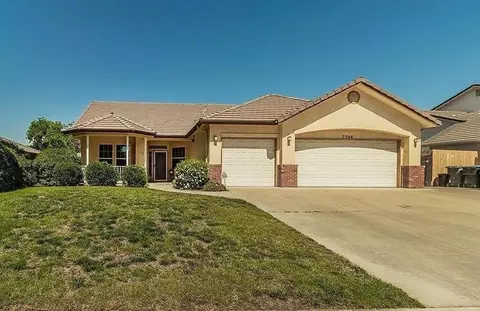 2308 S Beech Dr, Visalia, CA 93292