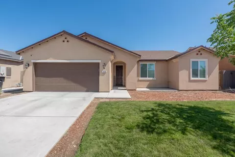 1628 Willis Dr, Hanford, CA 93230