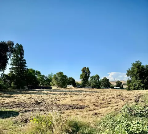 17124 N Friant Rd, Friant, CA 93626