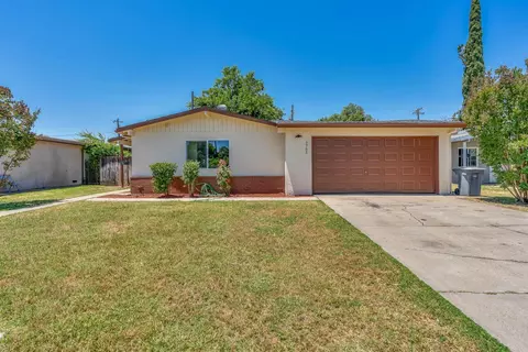 2765 Green St, Merced, CA 95340