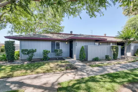4504 N Valentine Ave #146, Fresno, CA 93722