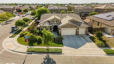 585 Ocean St, Tulare, CA 93274