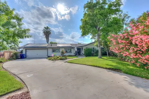 6160 S Fairless Ave, Tranquillity, CA 93668