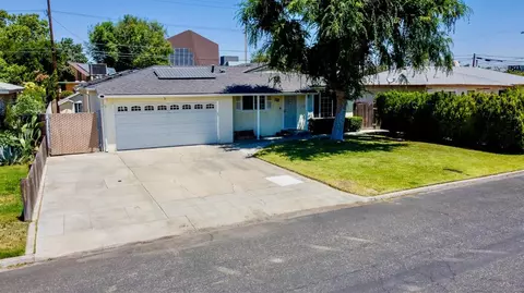 525 Keats Ave, Clovis, CA 93612