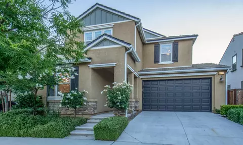 4417 Hillside Rd, Madera, CA 93636